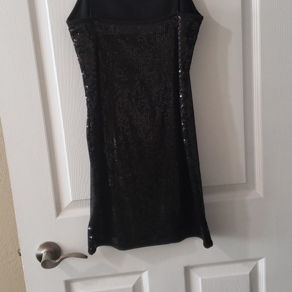 Black sequin mini dress - Picture 2 of 3